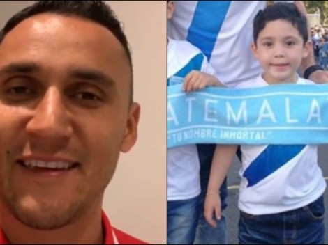 Detallazo de Keylor Navas con el hijo de un jugador de Guatemala