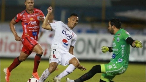 Alianza pega primero y derrota a San Carlos por 2-0