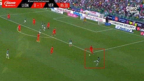 Joel Campbell da magistral asistencia en empate de León contra Veracruz