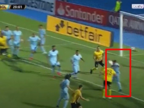 Amargo debut: Roberto Domínguez provocó un penal en contra y salió de cambio