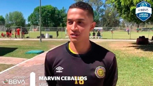 Marvin Ceballos como futbolista de Leones Negros