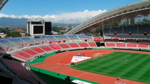 Estadio Nacional con las gradas vacías, como se verá por varias semanas