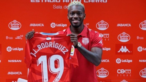 José Luis Rodríguez firma con el Lugo de la Segunda División de España