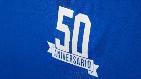 El Salvador lanza una camisa retro de la selección de 1970