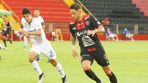 Alajuelense cayó 2-0 ante Pérez Zeledón en un partido con tres expulsados