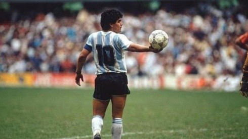 Equipos ticos rinden homenaje a Diego Armando Maradona