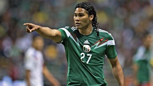 Carlos Peña iría al fútbol salvadoreño
