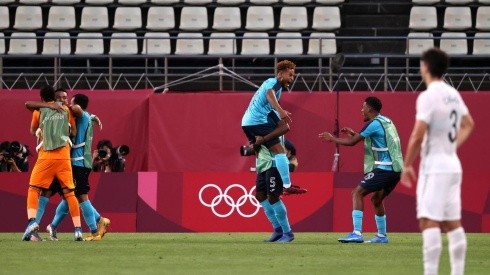 Jugadores de Honduras festejan el tercer tanto ante Nueva Zelanda.
