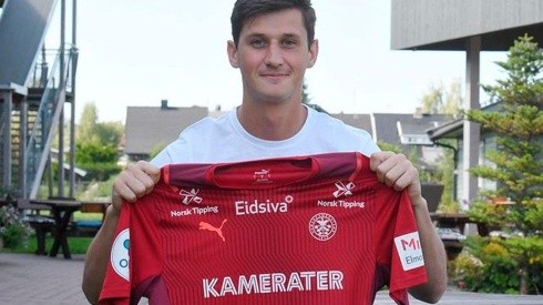 Nicholas Hagen firma con su nuevo club en Europa