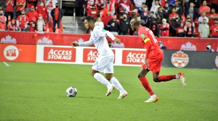 Aléx López anotó en el empate ante Canadá y sintió una molestia.