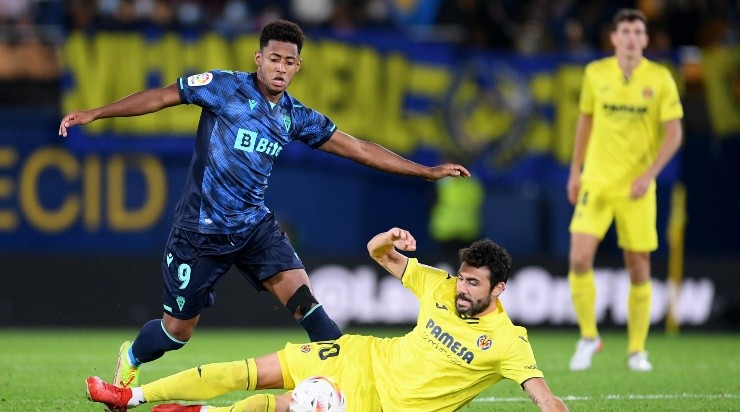 Lozano le marcó tres goles al Villarreal. (Getty Images)