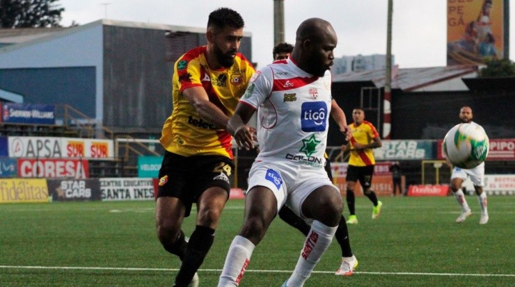 Javon East figura indiscutible del Santos (Santos Oficial)