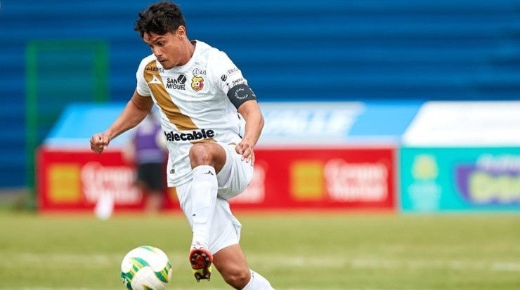 Yeltsin Tejeda ha sido de los jugadores que mejor rendimiento ha mostrado en este campeonato (CSH Oficial)