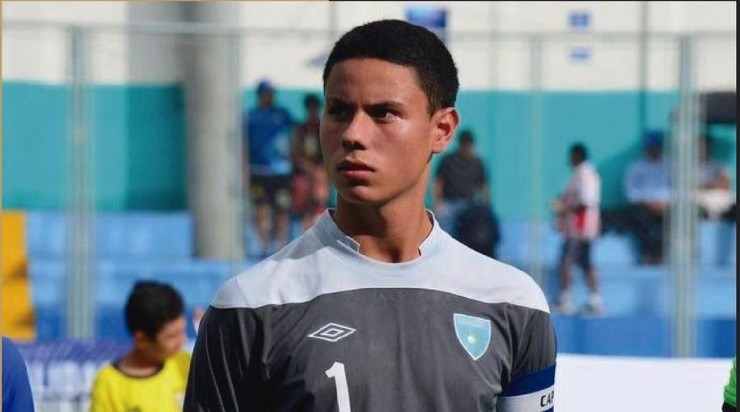 Aguirre ya tuvo debut en la selección de Guatemala.