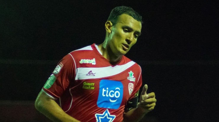 Osvaldo López, capitán del Santos (Santos Oficial)