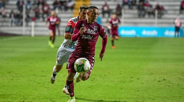 Jimmy Marín estuvo imparable este jueves, hizo lo que quiso y se lució hasta con anotación. (Saprissa Oficial)