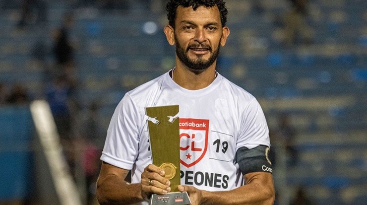 Michael Barrantes fue Campeón de Liga Concacaf en 2019 (Saprissa Oficial)