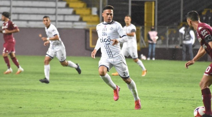 Rojas está muy cerca de reforzar a Alajuelense.