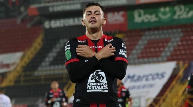 Fernán Faerron pidió irse en este mercado de pases.
