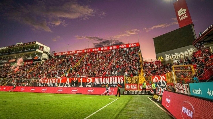 La llamada “Barra 12” no estará más en el Estadio Morera Soto (LDA Oficial)