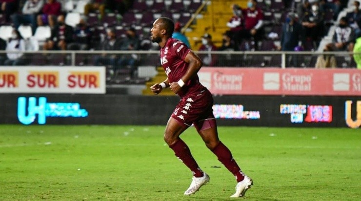 Kendall Waston vuelve a las canchas después de estar fuera por más de un mes (Kedall Waston, Facebook)