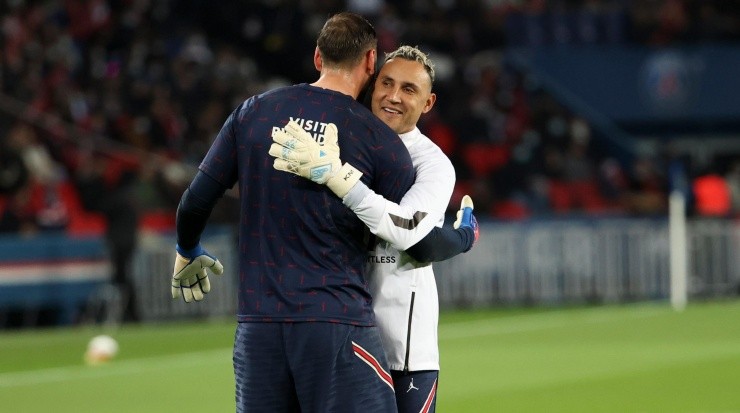 Keylor Navas y Donnarumma luchan por la titularidad en el PSG (Getty Images).
