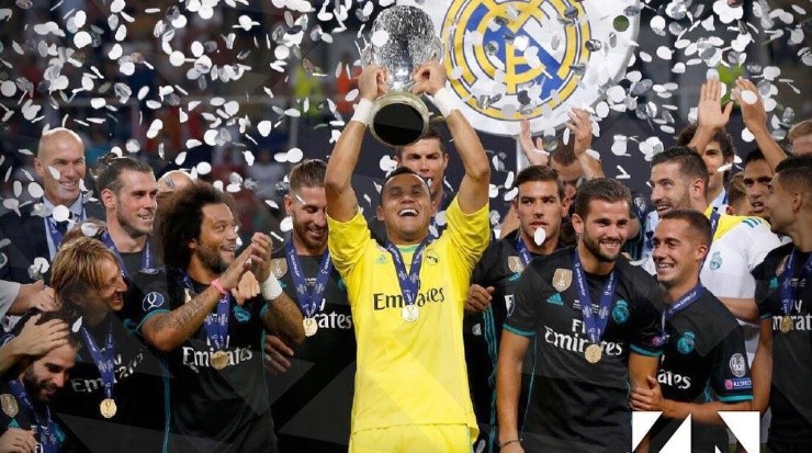 Navas levantando el trofeo de campeones de Champions League (Keylor Navas, Instagram)