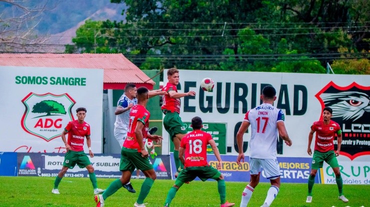 Guanacasteca le complicó el juego s Cartaginés y el partido acabó en empate a 1 (Guanacasteca Oficial)