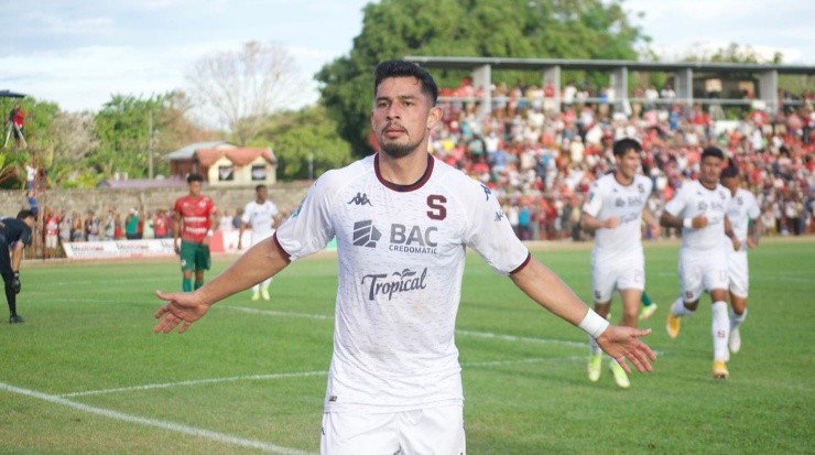 Ariel Rodríguez anotó gol del triunfo ante Guanacasteca mediante un cuestionado penal al 92´ (Saprissa Oficial)
