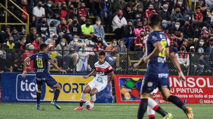 Alajuelense consiguió de visita una victoria importante ante Guadalupe (LDA Oficial)