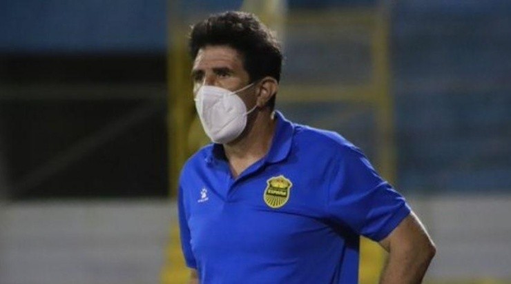 Vargas vive un presente de lujo en el Real España.