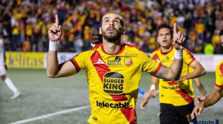 Yendrick Ruiz anotó de penal el sábado ante San Carlos (CSH Oficial)