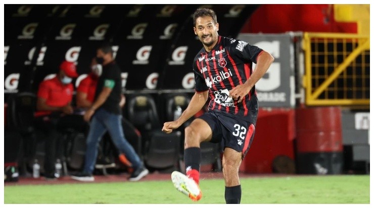 Borges salió de cambio en el juego ante cartaginés por un golpe recibido (LDA Oficial)