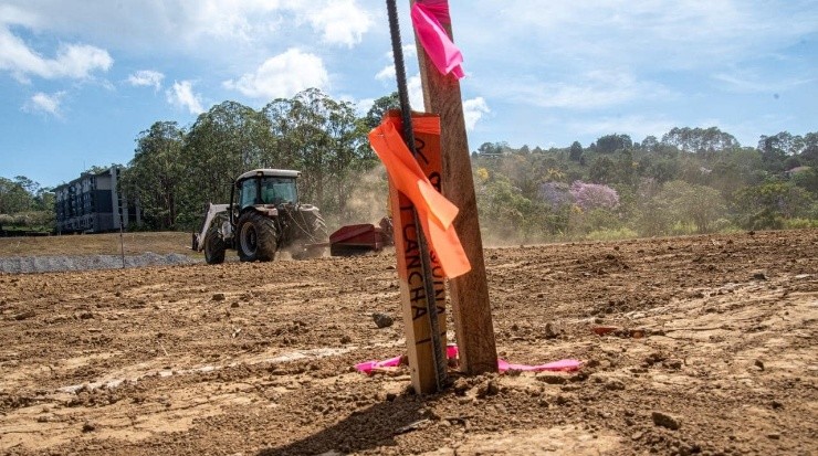 Trabajos de maquinaria en el nuevo Centro Deportivo Saprissa (Saprissa Oficial)