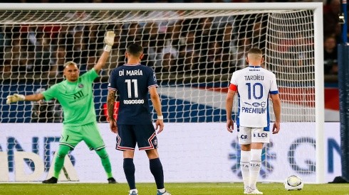 El gol de Panenka que le anotaron a Keylor Navas en empate del PSG ante Troyes.