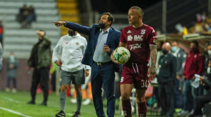 Jeaustin Campos recibió elogios por parte de Jorge Alarcón.