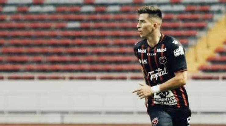 Yurguin Román estarpia dejando al club para firmar con Saprissa (LDA)