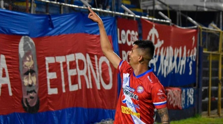 Gambeta Díaz continuará en el Xelajú.