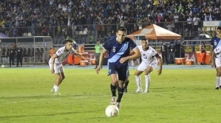 Rubio Rubín, anotador de los dos goles del triunfo (Fedefut Guate)
