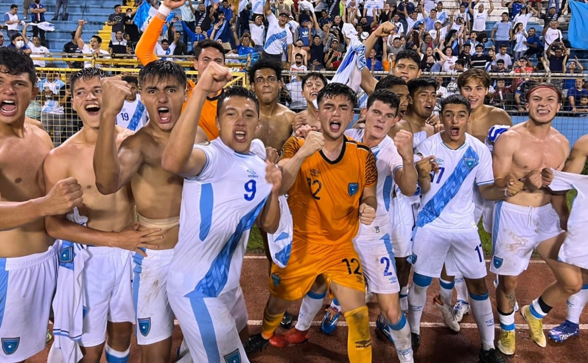 ¡Guatemala clasifica al Mundial tras vencer a México! [VIDEO]