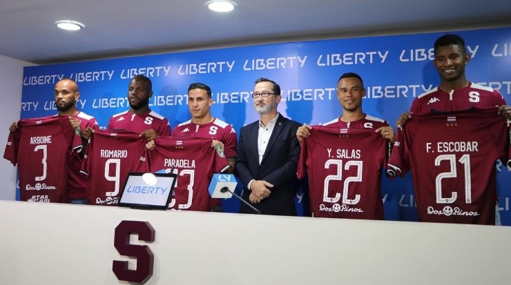 Saprissa presentó sus 5 refuerzos (Saprissa)