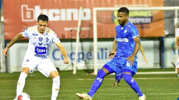 Pérez Zeledón hizo valer su casa ante el campeón y lo venció con marcador de 2 por 1 (MPZ)