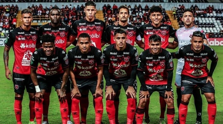 Formación estelar de Alajuelense en el juego de ida ante Alianza FC de Panamá (LDA)