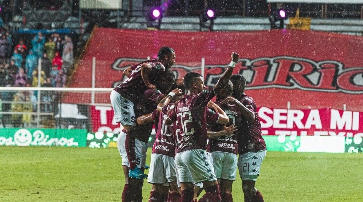 Saprissa venció 4 por 0 a Grecia (Saprissa)