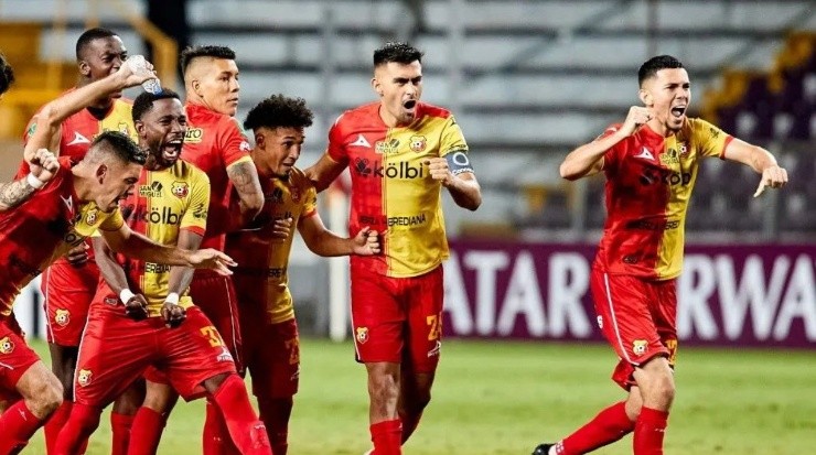 Herediano no ha perdido ni una sola vez en 10 presentaciones (CSH)