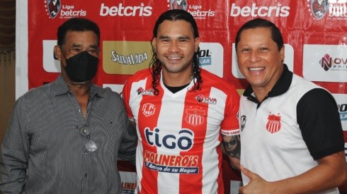 Gullit Peña llega a Honduras con ganas de ser campeón