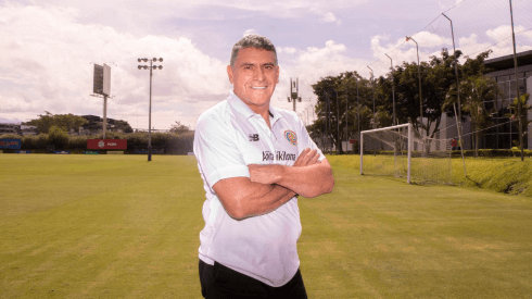 ¿Quién es Luis Fernández Suárez, el técnico de la Selección de Costa Rica?