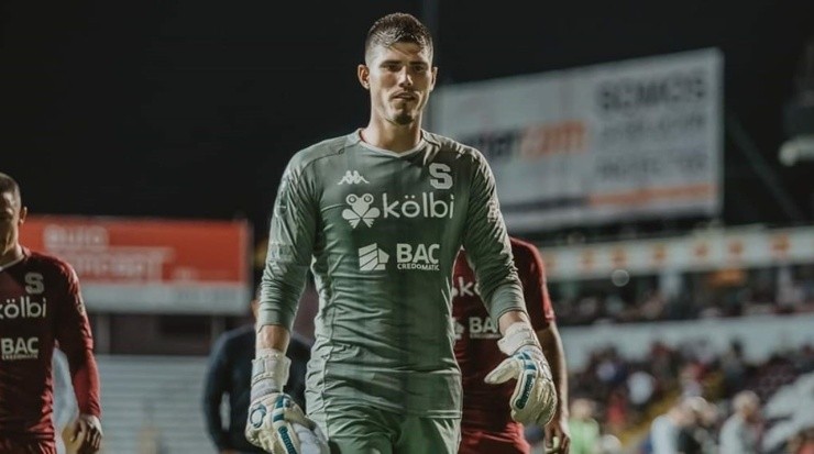 Aarón Cruz no ha tenido acción en el Saprissa desde finales de julio anterior (Saprissa)