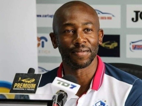Una leyenda del fútbol tico regresará a Cartaginés para asumir nuevamente como técnico
