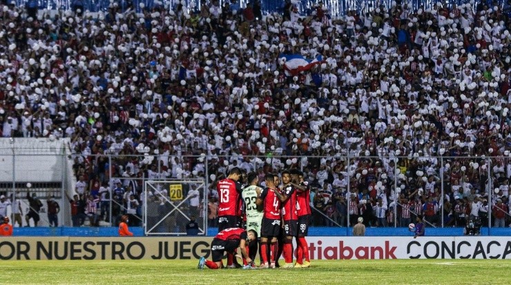 Alajuelense en el juego de ida de la final de Liga Concacaf (LDA)